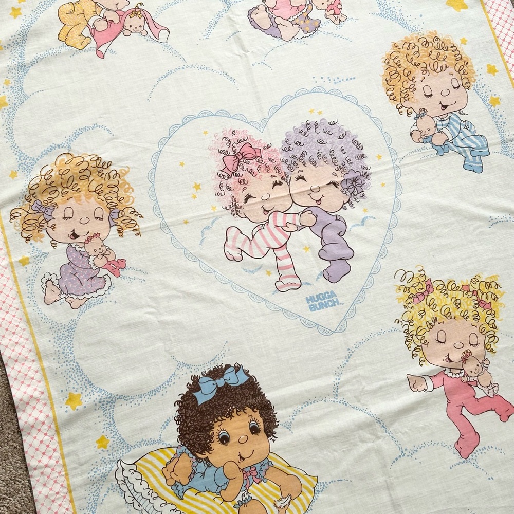 Vintage Hugga Bunch Quilt Fabric Tapestry